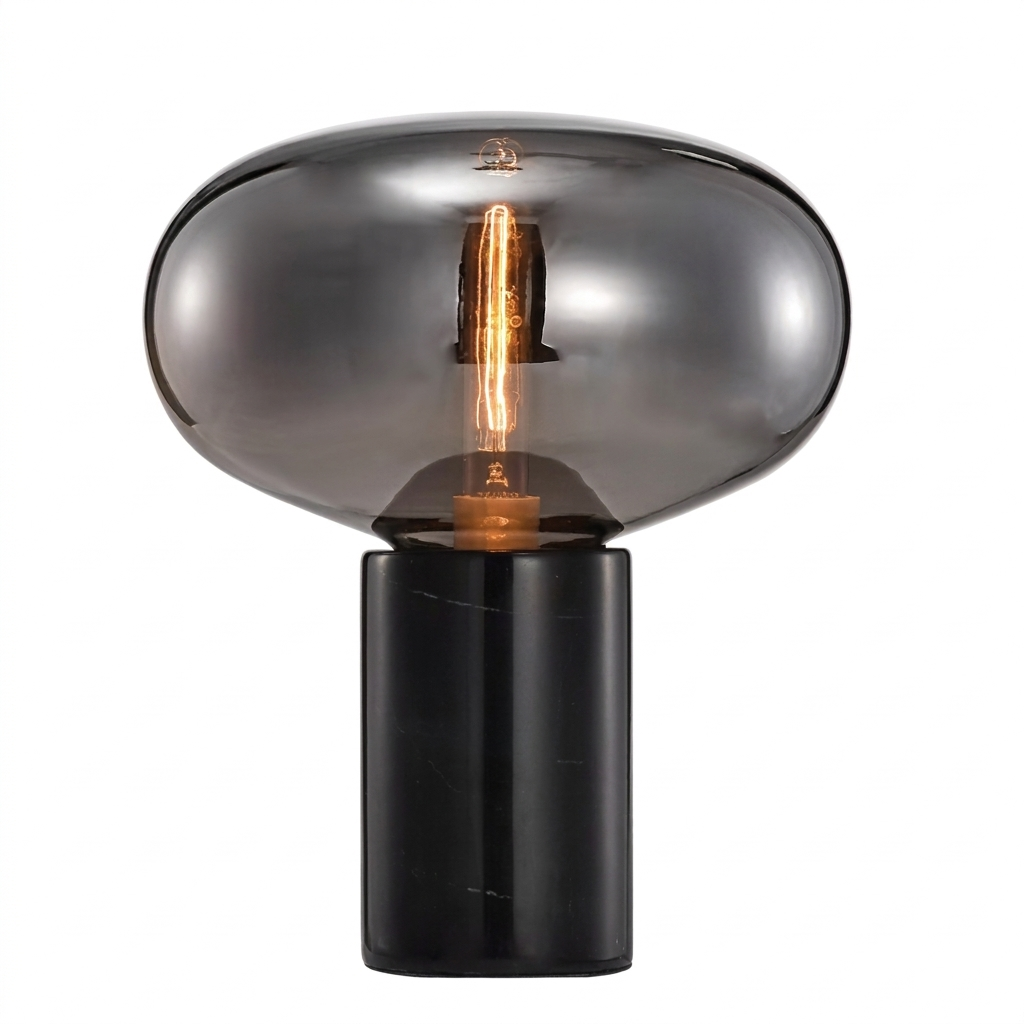 Lampe de table en marbre noir avec grand globe en verre fumé gris, sur fond blanc